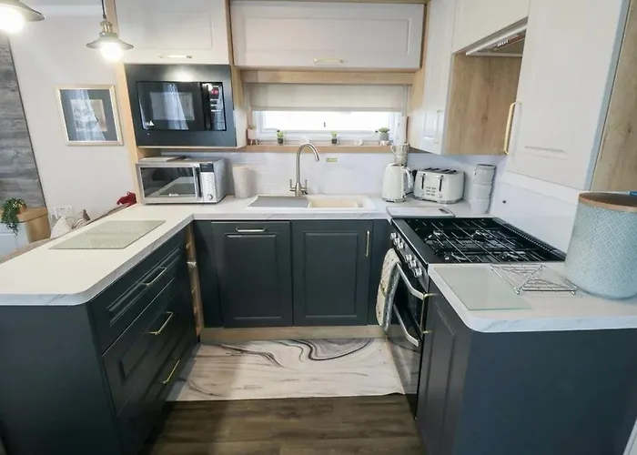 Flower Pot Retreat סקארבורו